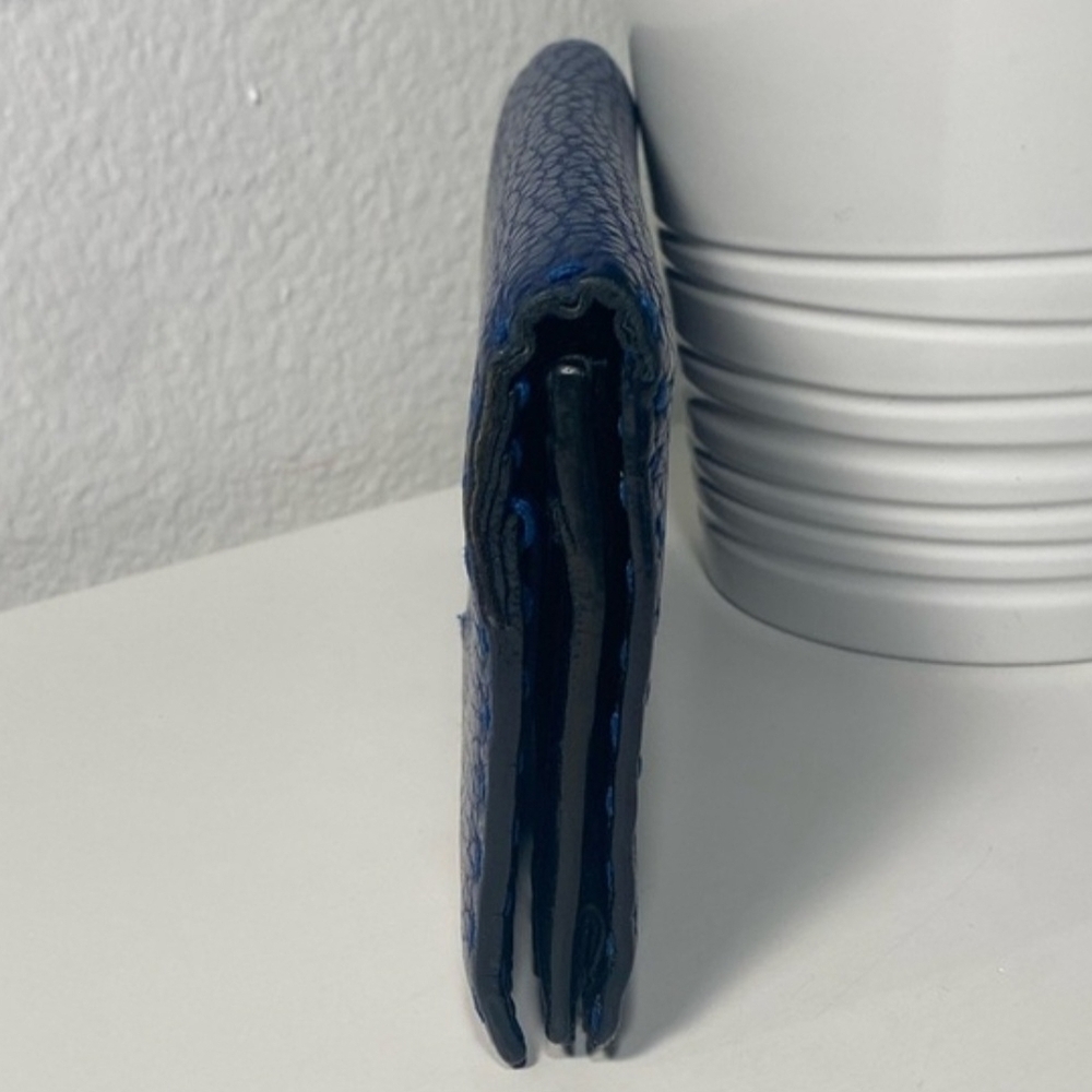 RARE FENDI Selleria 2 Tone Leather Bi Fold Long Wallet Blue / w Black interior - Picture 5 of 12